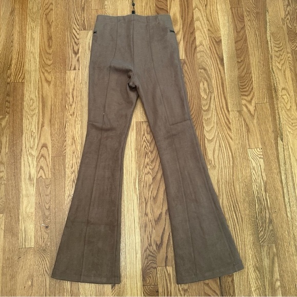 BCBG MaxAzria NWT Faux Suede Boot Cut Flare Pull on Pants Size Small Color Mocha - Picture 4 of 4